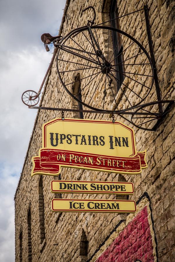 Upstairs Inn Hico Exterior foto